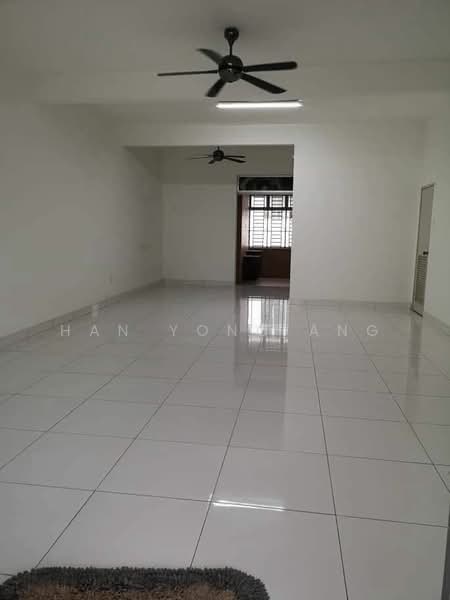 2-storey Terraced House for Sale in Taman Bestari Indah (Ulu Tiram) - Han Yong Ang - Living Room - PropertyGuru.com.my