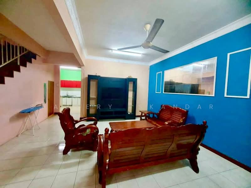 2-storey Terraced House for Sale in Seksyen U10 (Shah Alam) - Shaziery Iskandar - Living Room - PropertyGuru.com.my