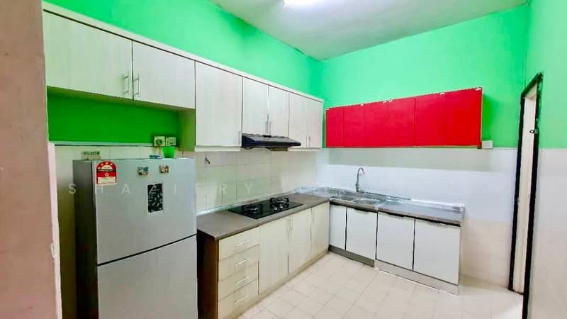 2-storey Terraced House for Sale in Seksyen U10 (Shah Alam) - Shaziery Iskandar - Kitchen - PropertyGuru.com.my