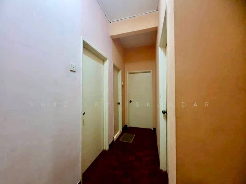 2-storey Terraced House for Sale in Seksyen U10 (Shah Alam) - Shaziery Iskandar - Corridor - PropertyGuru.com.my