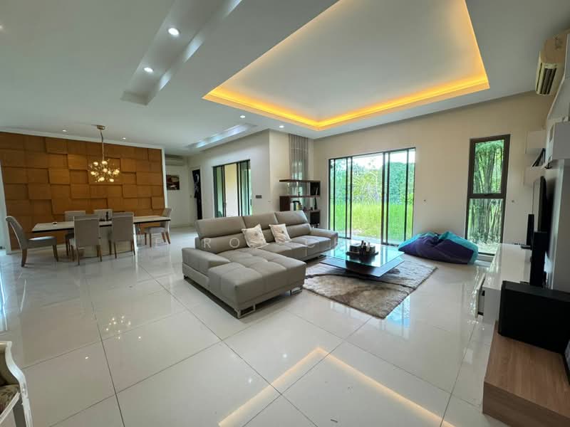 Semi-Detached House for Sale in East Ledang (Iskandar Puteri (Nusajaya)) - Elroy Chan - Living Room - PropertyGuru.com.my