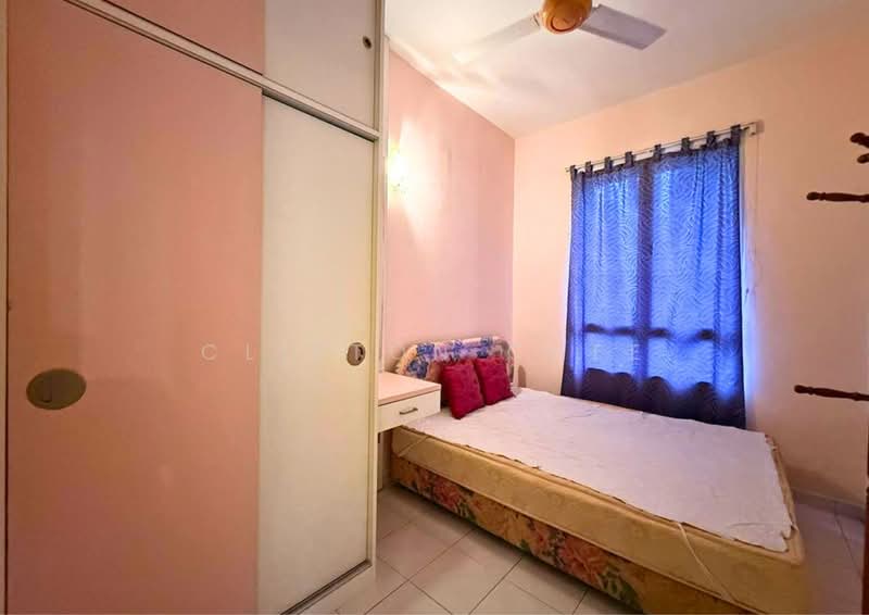 Condominium for Sale at Putra Place Condominium - Clifton Chee - Bedroom - PropertyGuru.com.my