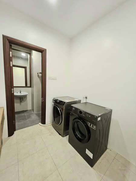 Kondominium untuk Dijual di H Residence (One Ritz Residence / Kelawai View) - Sarah . - PropertyGuru.com.my