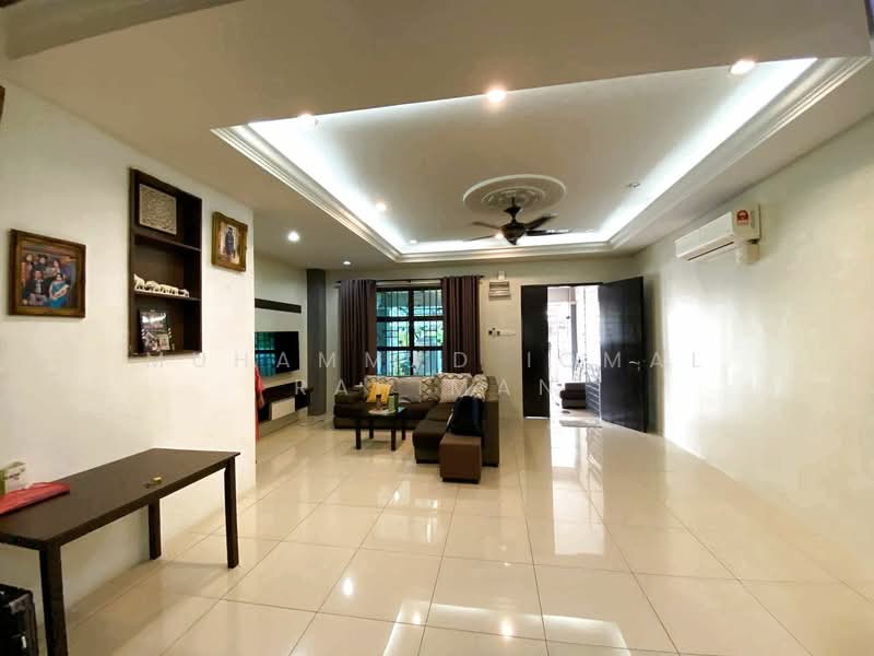 Terraced House for Sale in Perdana College Heights (Mantin) - Muhammad Iqmal Rahiman - Living Room - PropertyGuru.com.my
