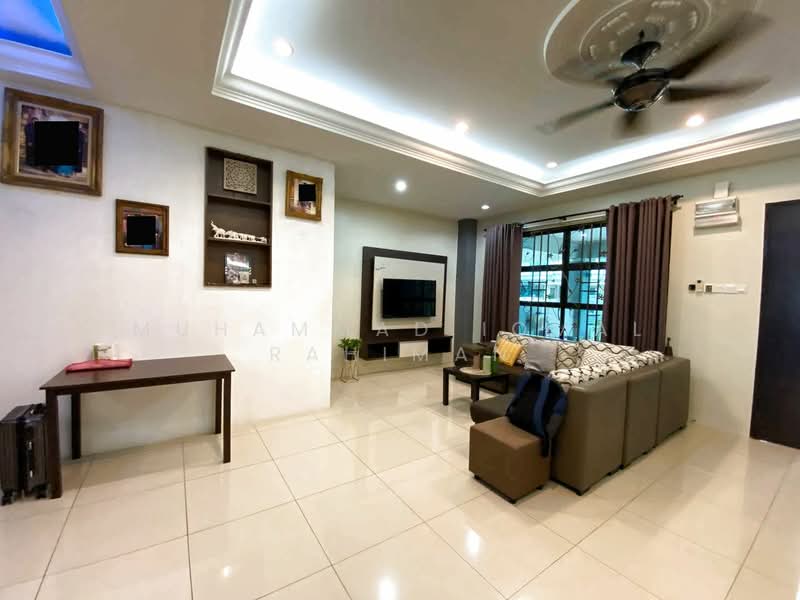 2-storey Terraced House for Sale in Perdana College Heights (Mantin) - Muhammad Iqmal Rahiman - Living Room - PropertyGuru.com.my