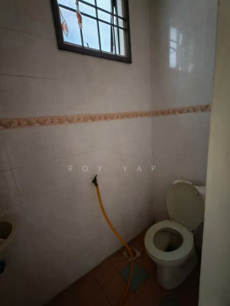 Rumah Teres 1 Tingkat untuk Dijual di Taman Johor Jaya (Johor Bahru) - Roy Yap - Bathroom - PropertyGuru.com.my
