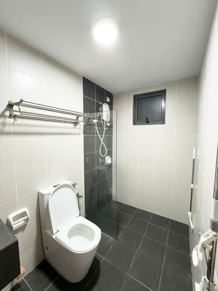 Servis Apartment untuk Disewa di Evo Soho Suite - Eiffel Lai - Bathroom - PropertyGuru.com.my