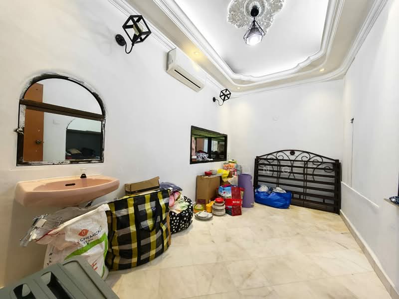 1-storey Terraced House for Sale in Taman Johor Jaya (Johor Bahru) - Calvin Wong - Interior - PropertyGuru.com.my
