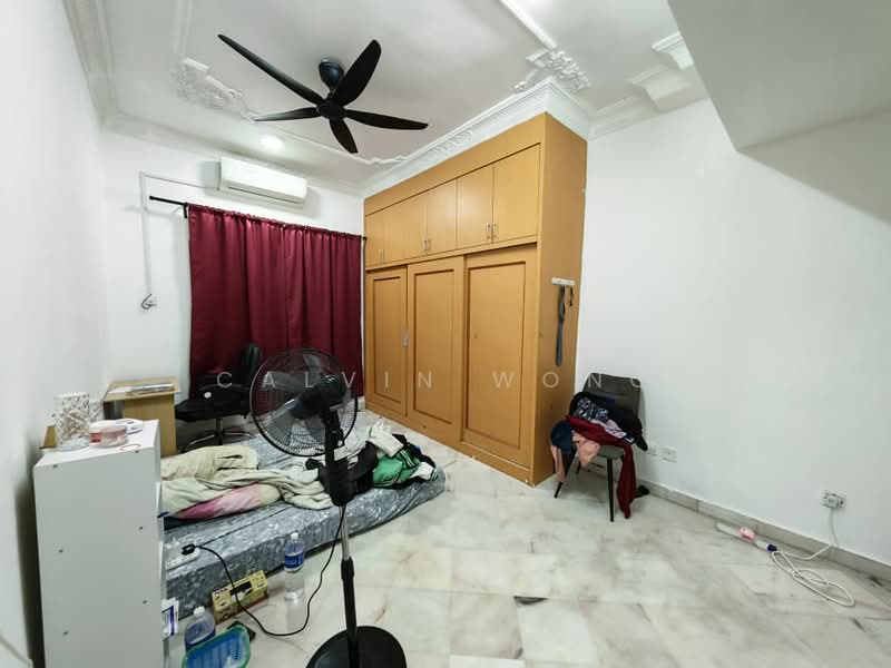 1-storey Terraced House for Sale in Taman Johor Jaya (Johor Bahru) - Calvin Wong - Bedroom - PropertyGuru.com.my