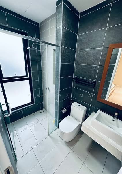 Service Residence for Sale at Le Pavillion - Wan Azima - Bathroom - PropertyGuru.com.my