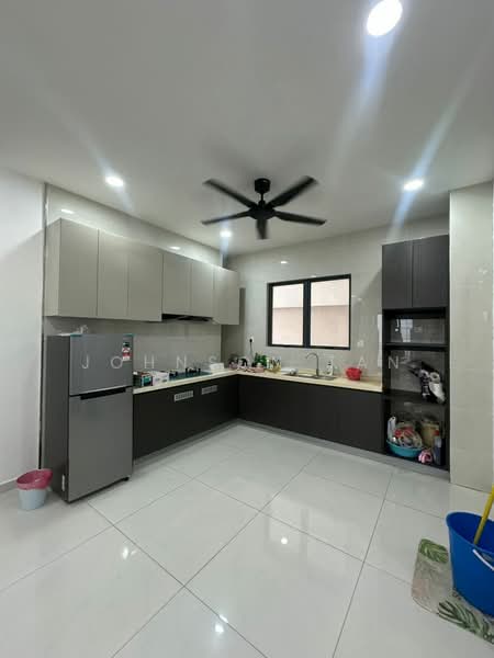 Condominium for Rent at Bay Point @ Country Garden Danga Bay - Johnson Tan - Kitchen - PropertyGuru.com.my