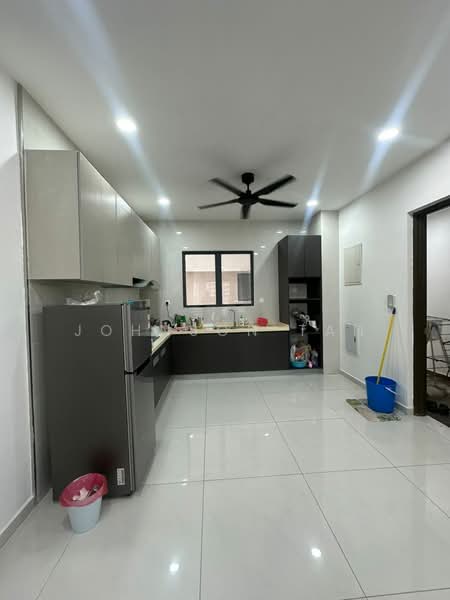 Condominium for Rent at Bay Point @ Country Garden Danga Bay - Johnson Tan - Kitchen - PropertyGuru.com.my