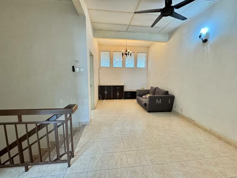 Rumah Teres 2 Tingkat untuk Dijual di Bukit Jelutong (Shah Alam) - Amirah Azmi - PropertyGuru.com.my