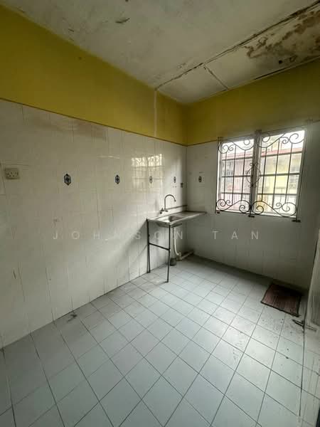 Rumah Teres 2 Tingkat untuk Dijual di Taman Putri Kulai (Kulai) - Johnson Tan - Kitchen - PropertyGuru.com.my