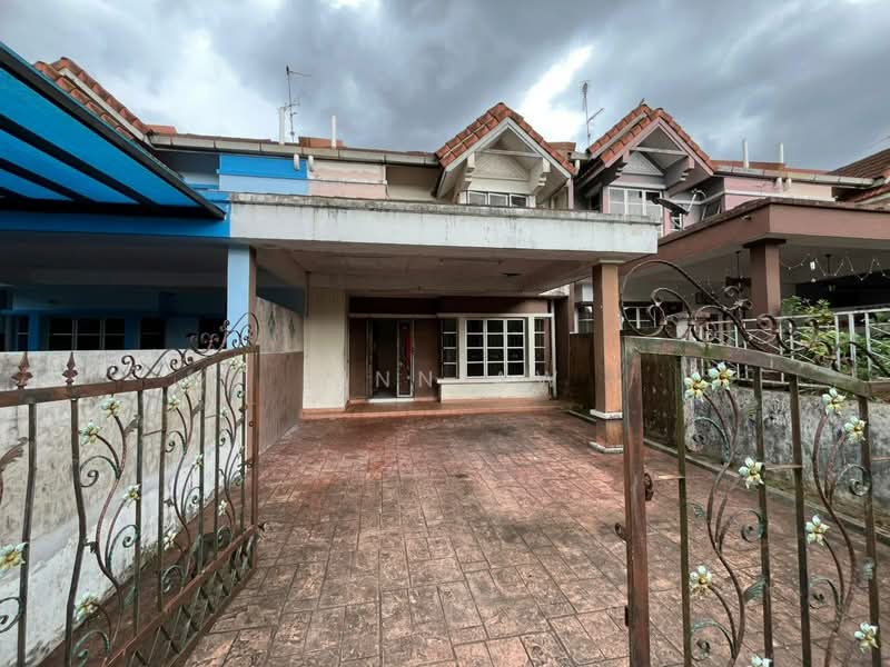 Rumah Teres 2 Tingkat untuk Dijual di Taman Mutiara Rini (Skudai) - Finn Aw - Exterior - PropertyGuru.com.my