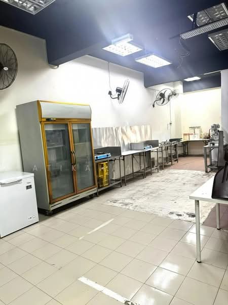 Kedai untuk Disewa di Taman Kajang Utama (Kajang) - Atikah Azman - Kitchen - PropertyGuru.com.my