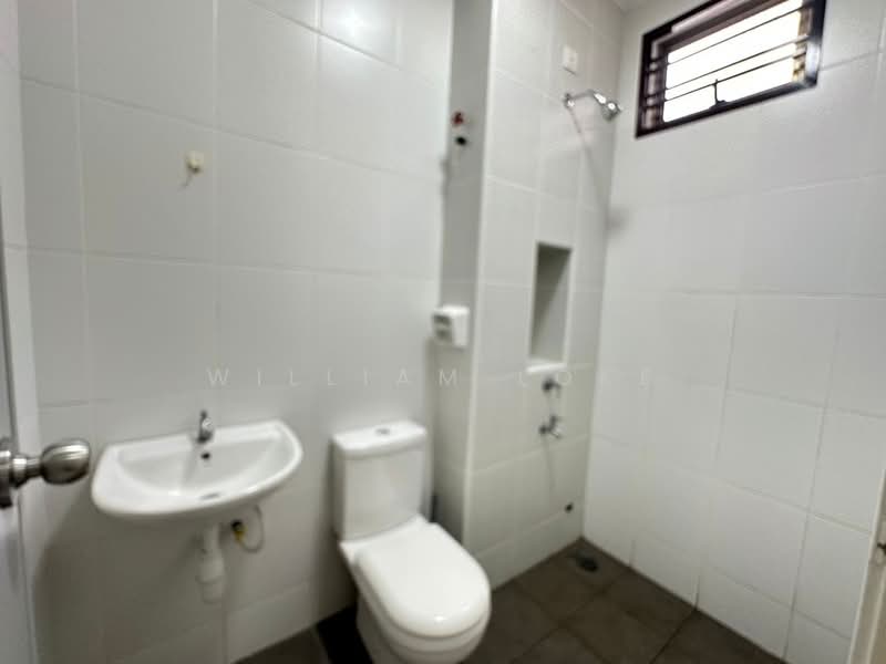 2-storey Terraced House for Rent in Taman Mutiara Rini (Skudai) - William Loke - Bathroom - PropertyGuru.com.my