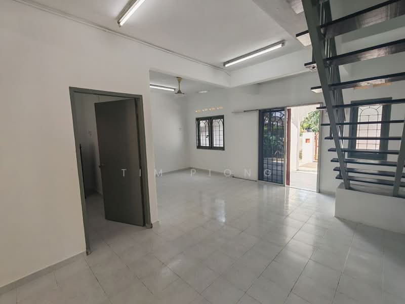 2-storey Terraced House for Sale in Taman Bukit Beruang (Bukit Baru) - Tim Piong - Living Room - PropertyGuru.com.my