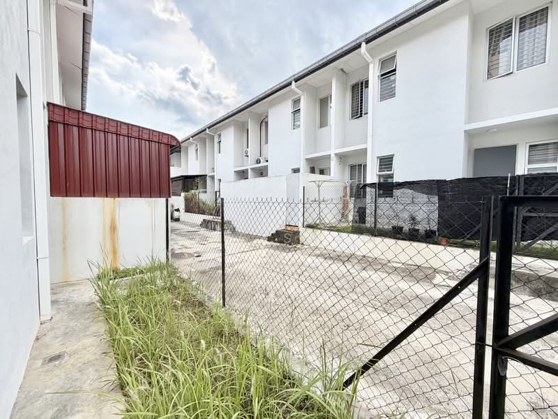 Rumah Teres 2 Tingkat untuk Dijual di Taman Sepang (Sepang) - Alif Saad - PropertyGuru.com.my