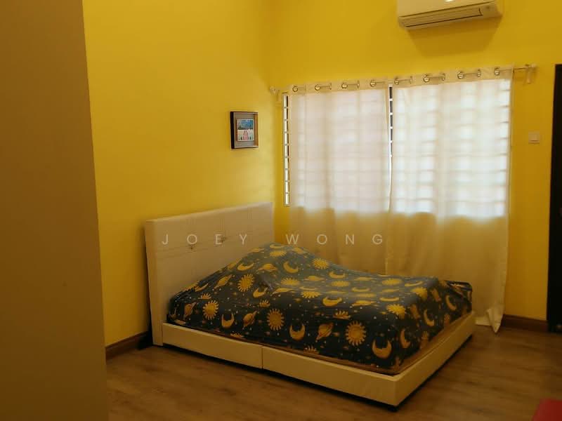 Rumah Bandar untuk Disewa di Taman Gembira (Jalan Klang Lama (Old Klang Road)) - Joey Wong - Bedroom - PropertyGuru.com.my