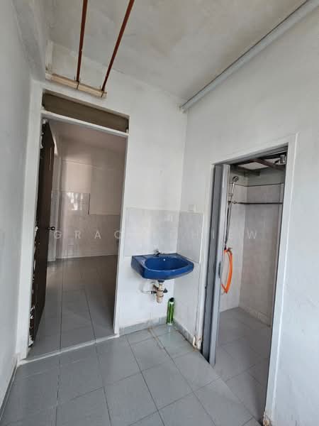 Flat for Rent at Rumah Pangsa Akasia - Grace Chiew - Bathroom - PropertyGuru.com.my