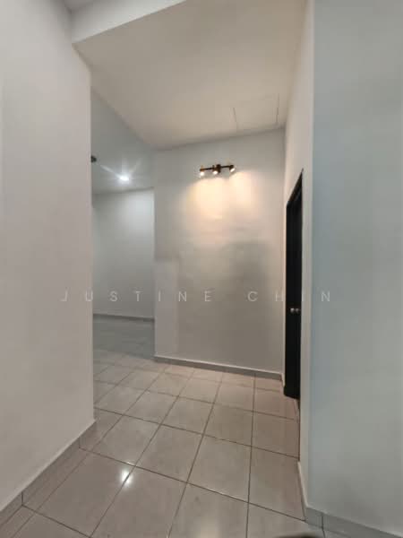 1-storey Terraced House for Rent in Taman Meru Perdana (Chemor) - Justine Chin - Corridor - PropertyGuru.com.my