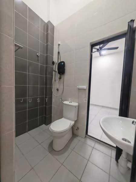 1-storey Terraced House for Rent in Taman Meru Perdana (Chemor) - Justine Chin - Bathroom - PropertyGuru.com.my
