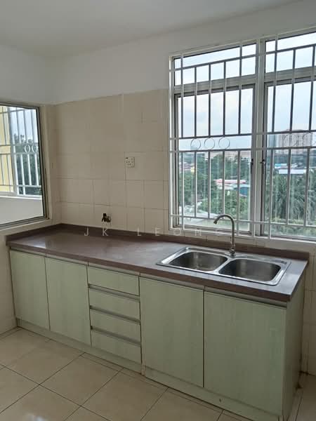 Kondominium untuk Disewa di Casa Prima Condominium - JK Leong - Kitchen - PropertyGuru.com.my