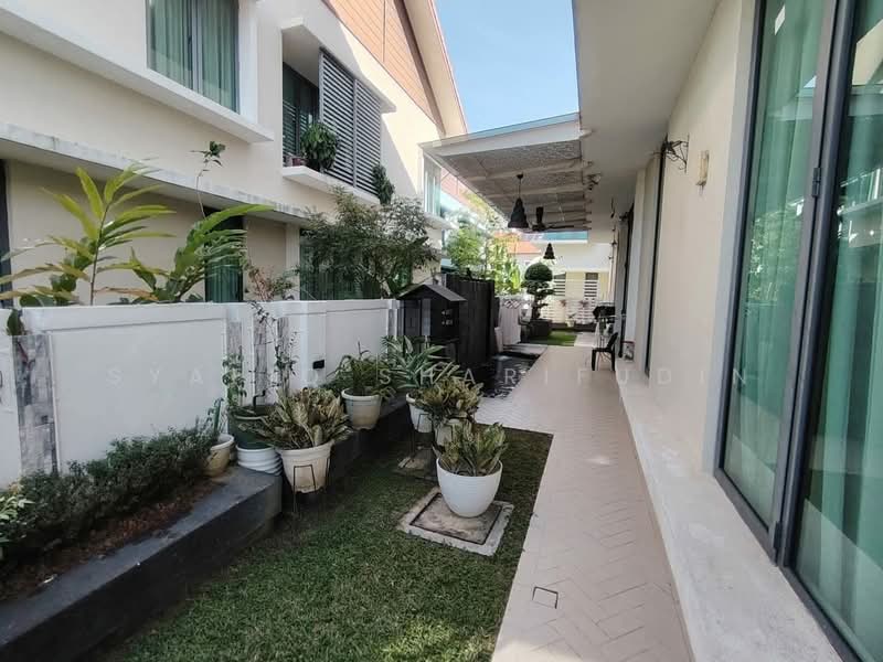 Rumah Berkembar untuk Dijual di Alam Impian (Shah Alam) - Syafiq Sharifudin - PropertyGuru.com.my