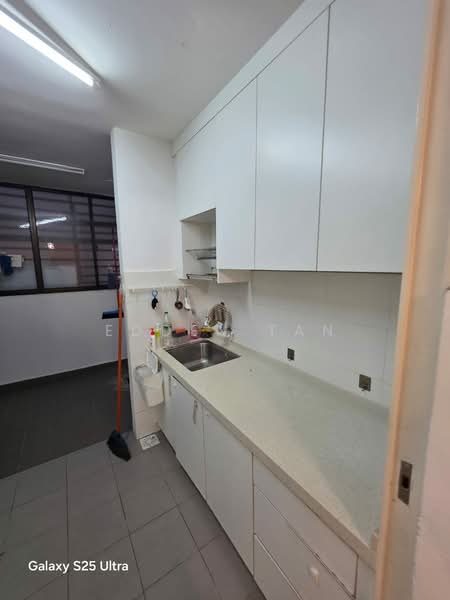 Kondominium untuk Dijual di Serin Residency - Edden Tan - Kitchen - PropertyGuru.com.my