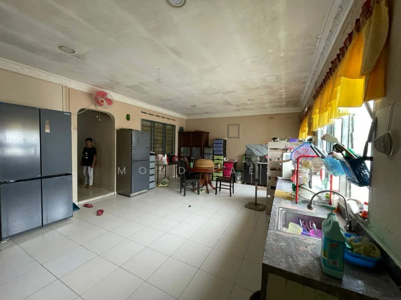 Rumah Teres 1 Tingkat untuk Dijual di Taman Selatan (Kulai) - Mohd Faez - Kitchen - PropertyGuru.com.my