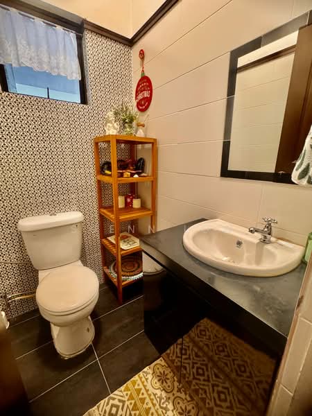 Bungalow House for Sale in Leisure Farm (Gelang Patah) - Suenn Low - Bathroom - PropertyGuru.com.my