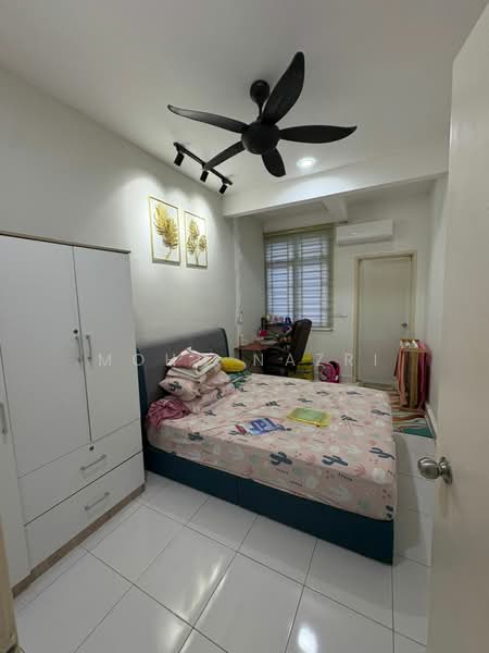 Rumah Teres 2 Tingkat untuk Dijual di Taman Bestari Perdana (Pasir Gudang) - Mohd Nazri - Bedroom - PropertyGuru.com.my