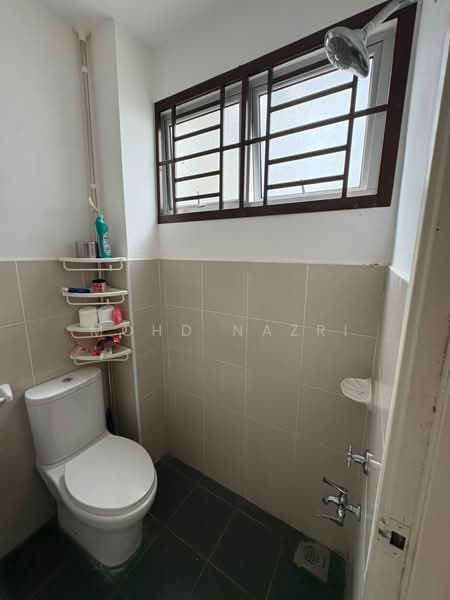 Rumah Teres 2 Tingkat untuk Dijual di Taman Bestari Perdana (Pasir Gudang) - Mohd Nazri - Bathroom - PropertyGuru.com.my