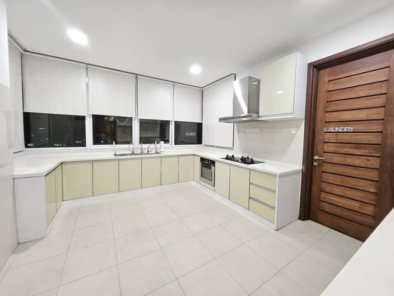 Kondominium untuk Disewa di H Residence (One Ritz Residence / Kelawai View) - Sr. Helen Teoh - Kitchen - PropertyGuru.com.my