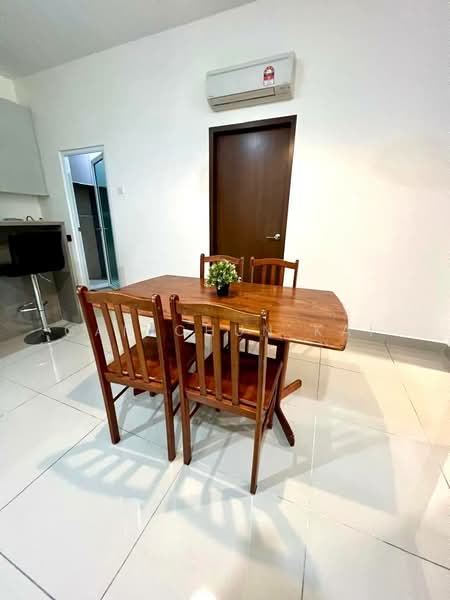 Kondominium untuk Disewa di Setia Pinnacle - Gan Chun Kai - Dining Room - PropertyGuru.com.my