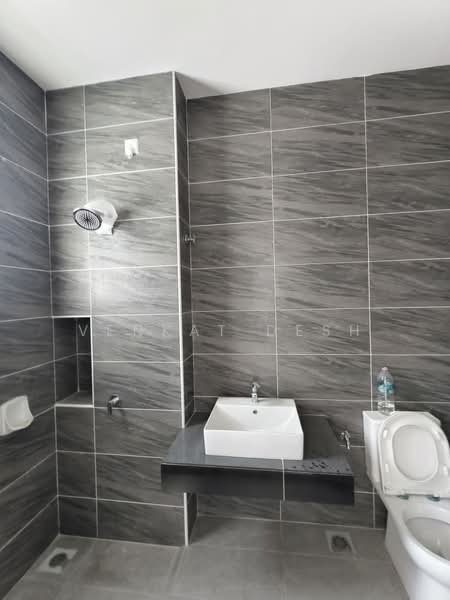 Rumah Kluster untuk Dijual di Johor Bahru (Johor) - Venkat Desh - Bathroom - PropertyGuru.com.my