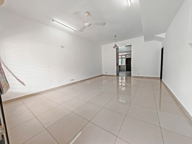 Rumah Teres 2 Tingkat untuk Dijual di Bandar Damai Perdana (Cheras) - Eason Wong - Living Room - PropertyGuru.com.my