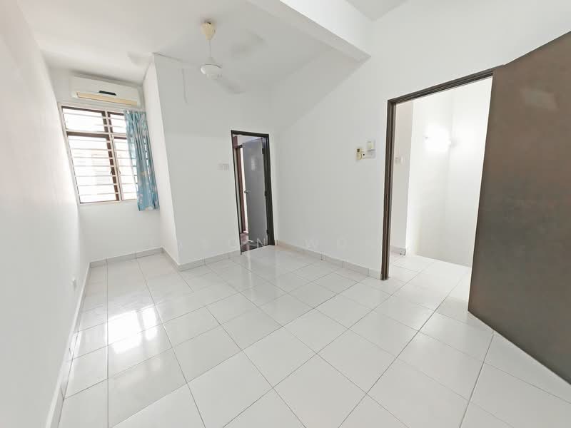 Rumah Teres 2 Tingkat untuk Dijual di Bandar Damai Perdana (Cheras) - Eason Wong - Bedroom - PropertyGuru.com.my