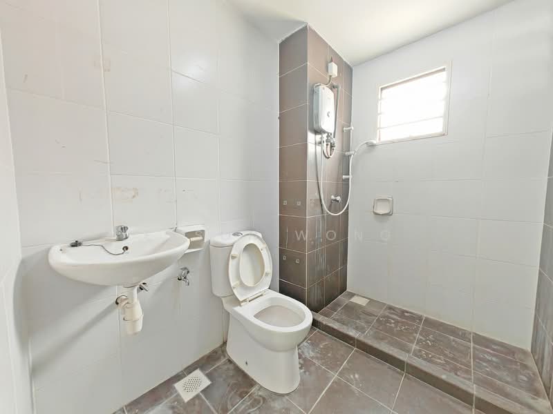 Rumah Teres 2 Tingkat untuk Dijual di Bandar Damai Perdana (Cheras) - Eason Wong - Bathroom - PropertyGuru.com.my