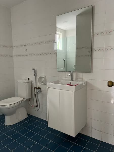 Kondominium untuk Disewa di Pantai Hillpark 3 - Jennie Lim - Bathroom - PropertyGuru.com.my