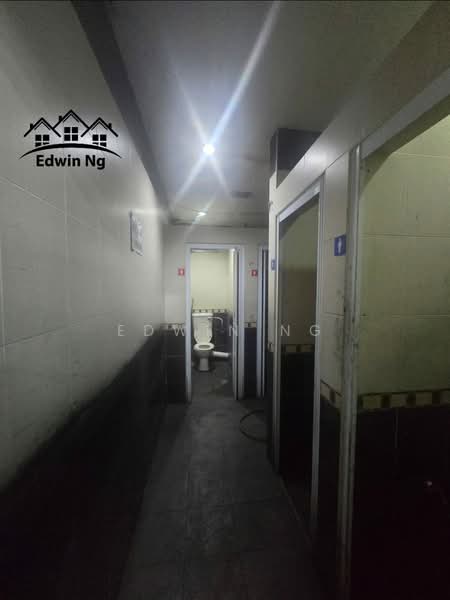 Factory for Rent in Kawasan Perindustrian Prai (Perai) - Edwin Ng - Bathroom - PropertyGuru.com.my