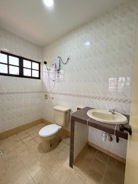 Bungalow for Rent in Bandar Pulai Jaya (Kulai) - Jessica Boey - Bathroom - PropertyGuru.com.my