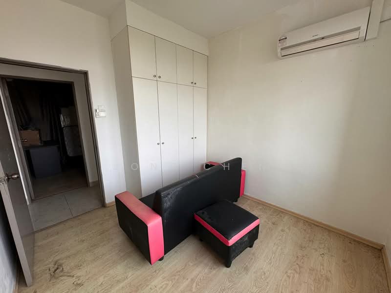 Service Residence for Sale at Larkin Heights - Jong Chen - Interior - PropertyGuru.com.my