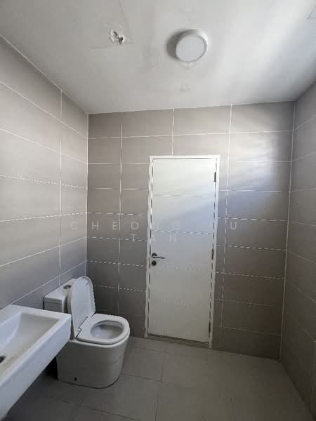 2-storey Terraced House for Sale in Bandar Sri Sendayan (Negeri Sembilan) - Cheong Hu Tan - Bathroom - PropertyGuru.com.my
