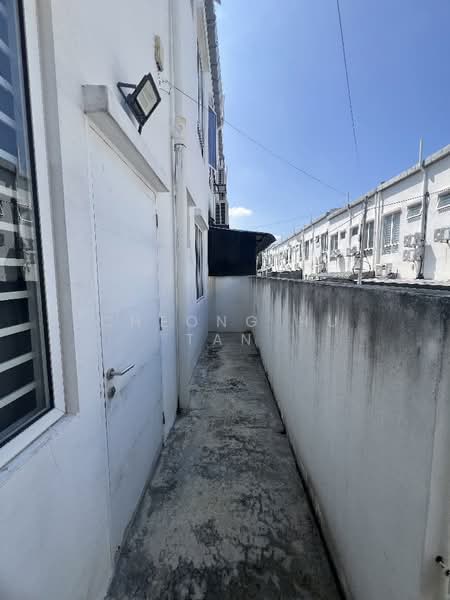 2-storey Terraced House for Sale in Bandar Sri Sendayan (Negeri Sembilan) - Cheong Hu Tan - Exterior - PropertyGuru.com.my