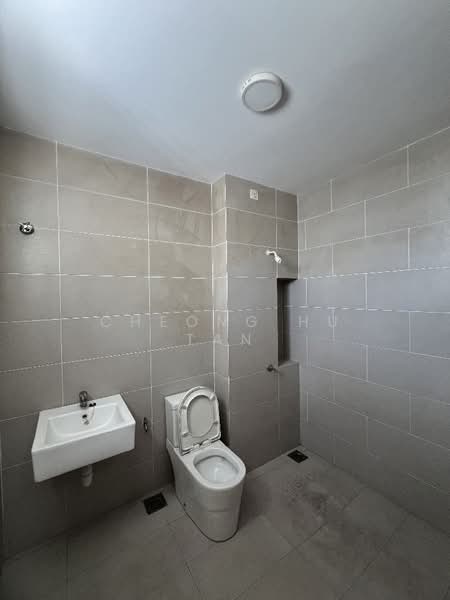 2-storey Terraced House for Sale in Bandar Sri Sendayan (Negeri Sembilan) - Cheong Hu Tan - Bathroom - PropertyGuru.com.my