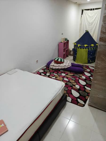 Rumah Teres 2 Tingkat untuk Dijual di Taman Desa Cemerlang (Ulu Tiram) - Mohd Faez - Bedroom - PropertyGuru.com.my