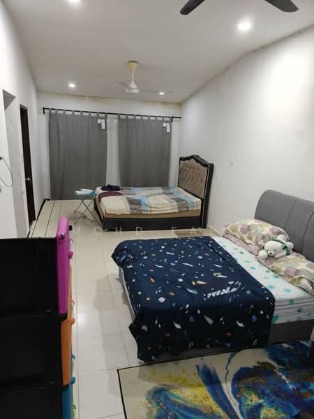 Rumah Teres 2 Tingkat untuk Dijual di Taman Desa Cemerlang (Ulu Tiram) - Mohd Faez - Bedroom - PropertyGuru.com.my