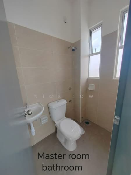Terraced House for Rent in Bandar Dato Onn (Tebrau) - Nick Low - Bathroom - PropertyGuru.com.my